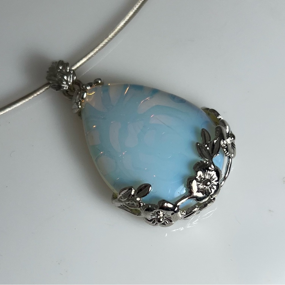 Stunning silver necklace 💖💖💖